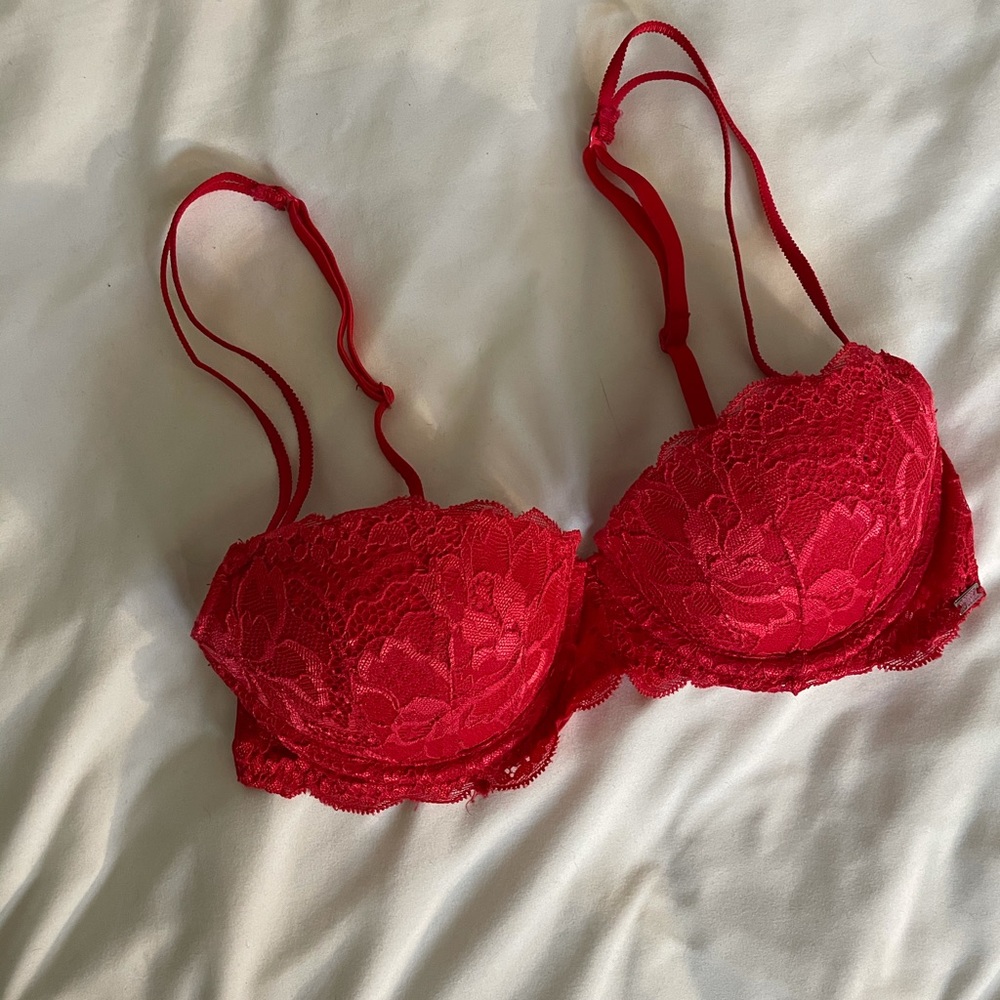 Victoria’s Secret PINK Red Push-up Bra - Picture 1 of 4